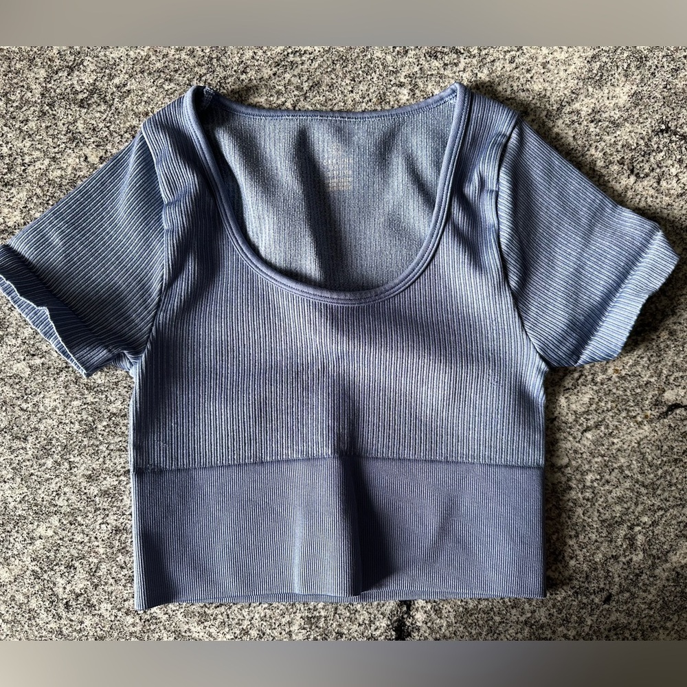 Offline arie crop top - Picture 3 of 7